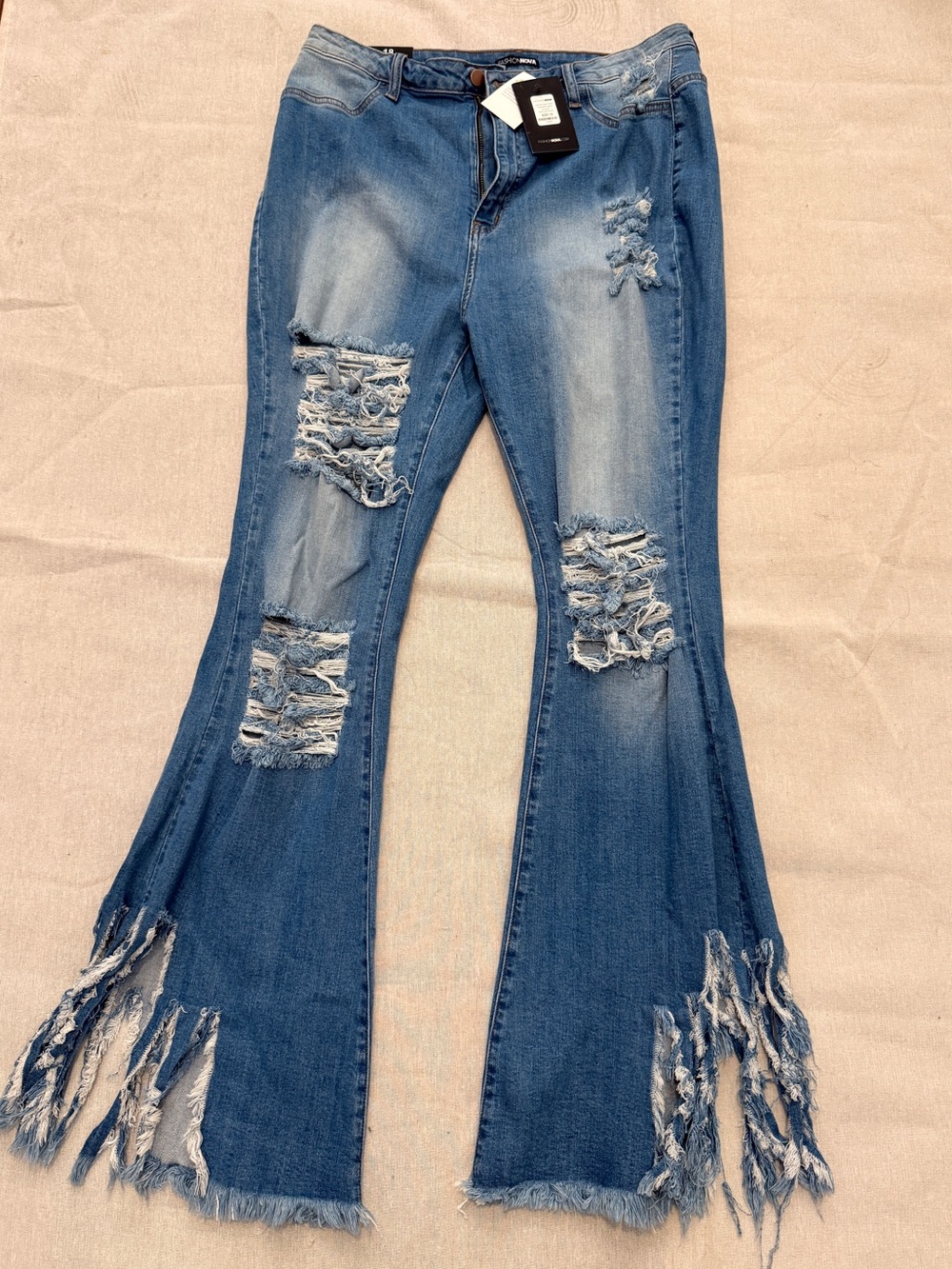Fashion Nova Distressed Fringe Flare Jeans Women's Size 18 Medium Wash